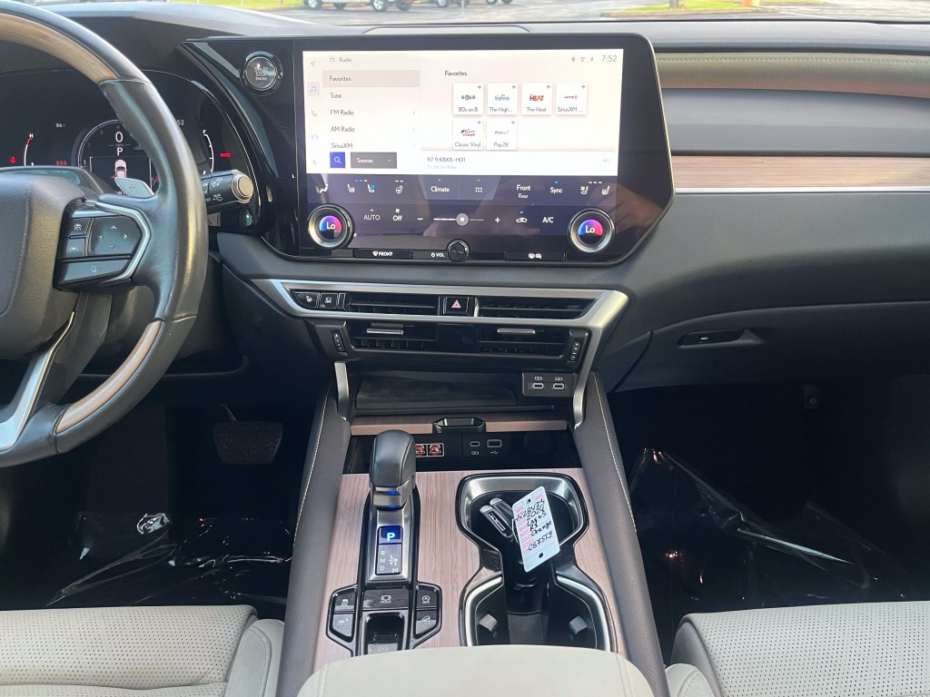 2024 Lexus RX Image 26