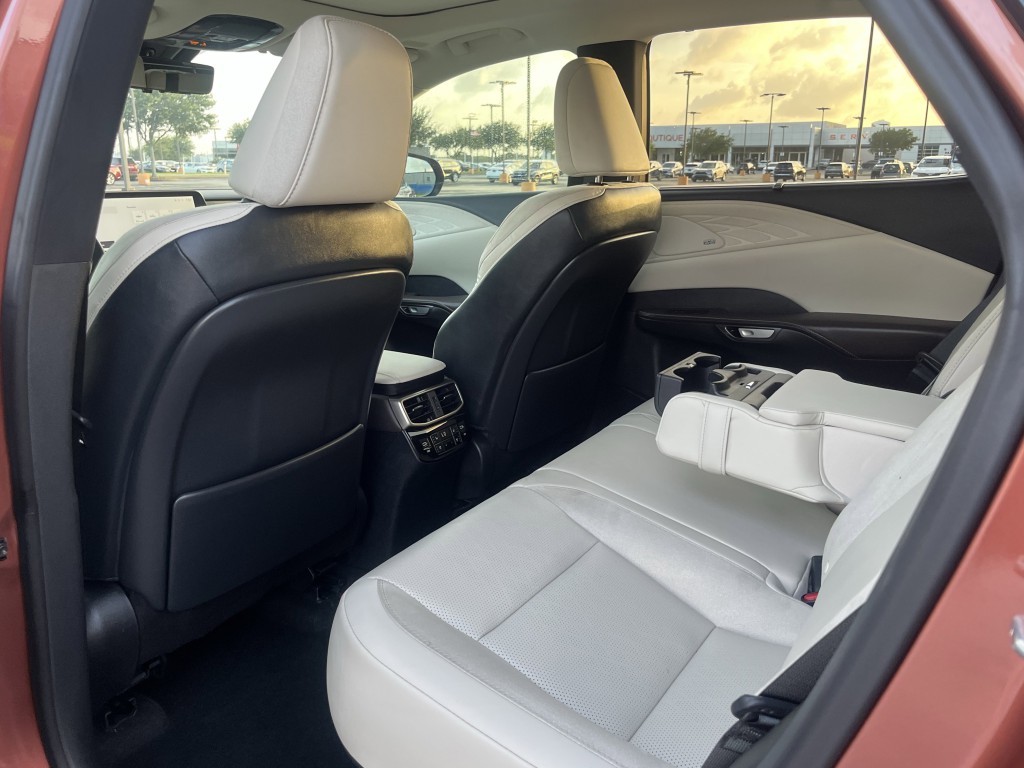 2024 Lexus RX Image 33