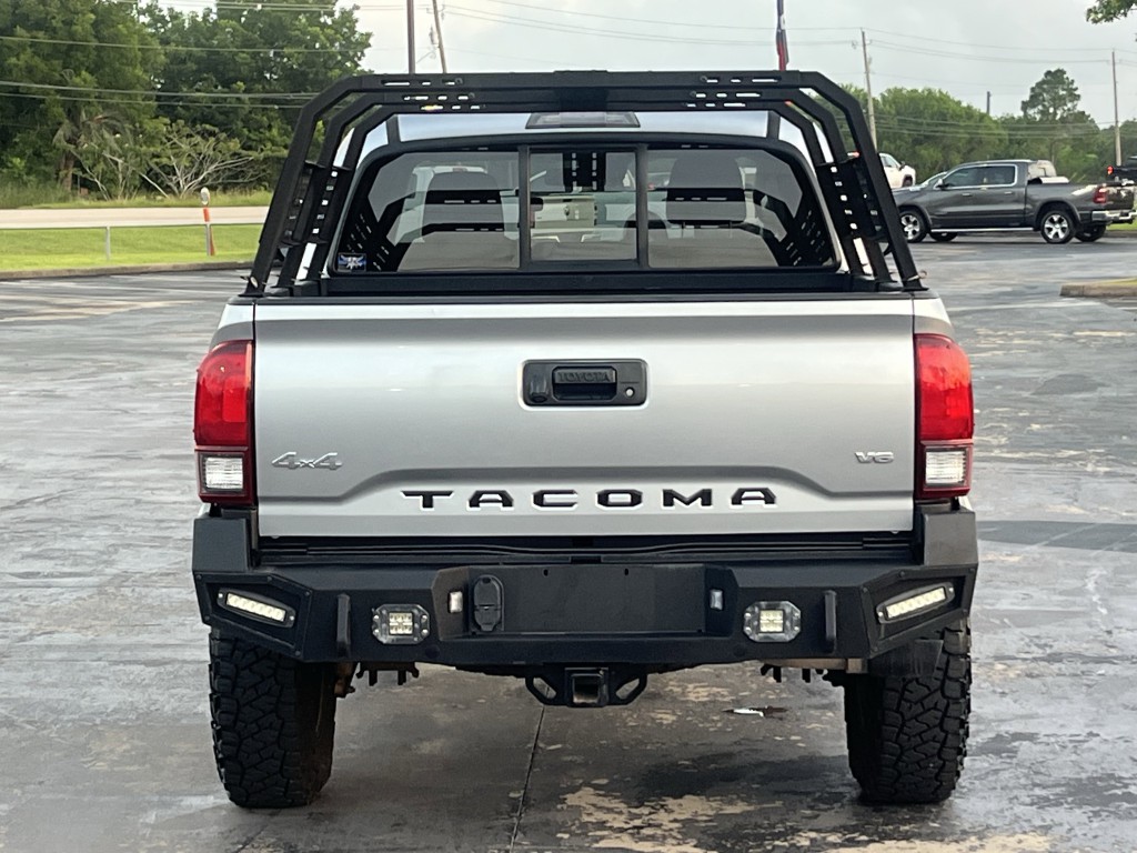 2023 Toyota Tacoma Image 8