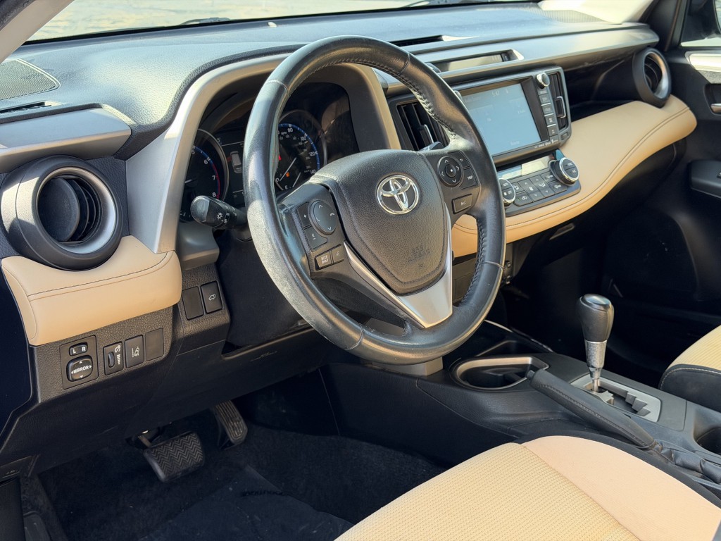 2017 Toyota Rav4 Image 12