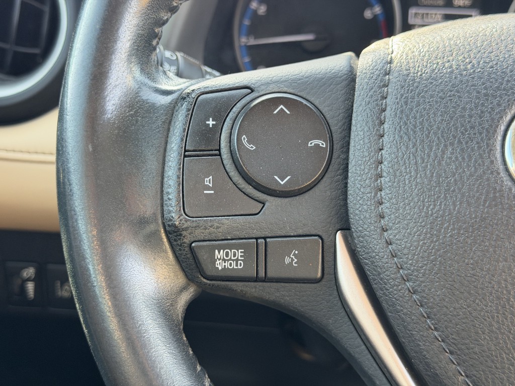 2017 Toyota Rav4 Image 16