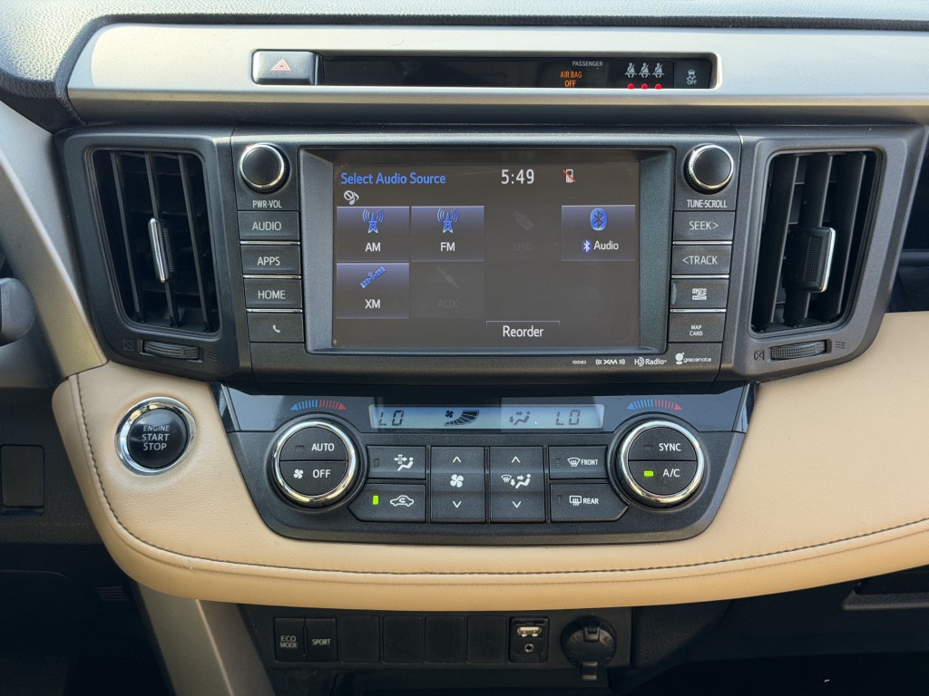 2017 Toyota Rav4 Image 19