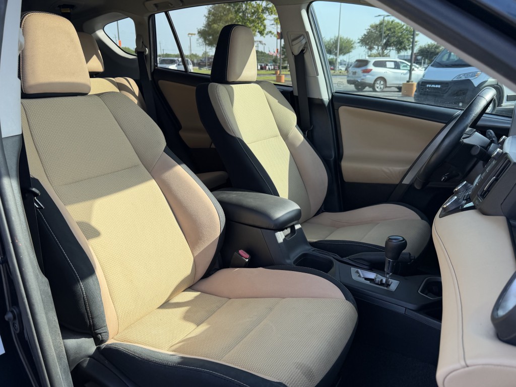 2017 Toyota Rav4 Image 25