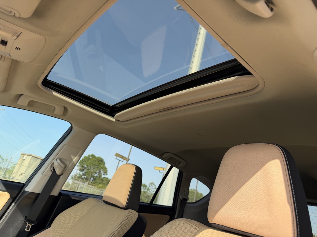 2017 Toyota Rav4 Image 28