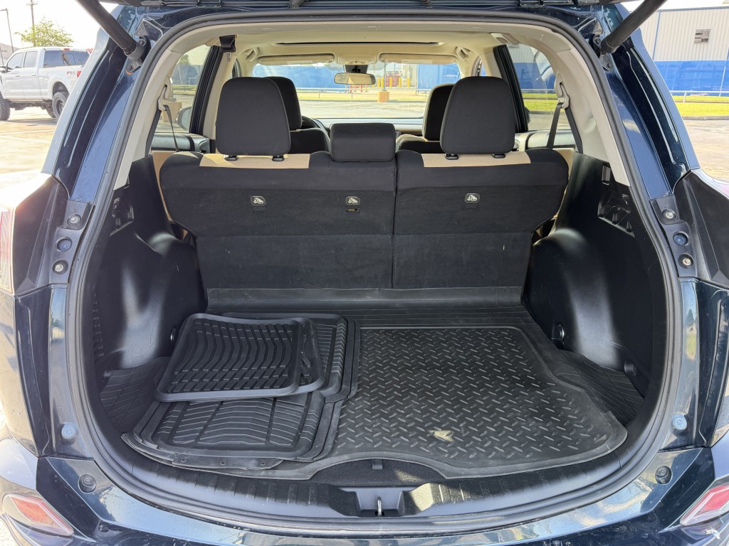 2017 Toyota Rav4 Image 29