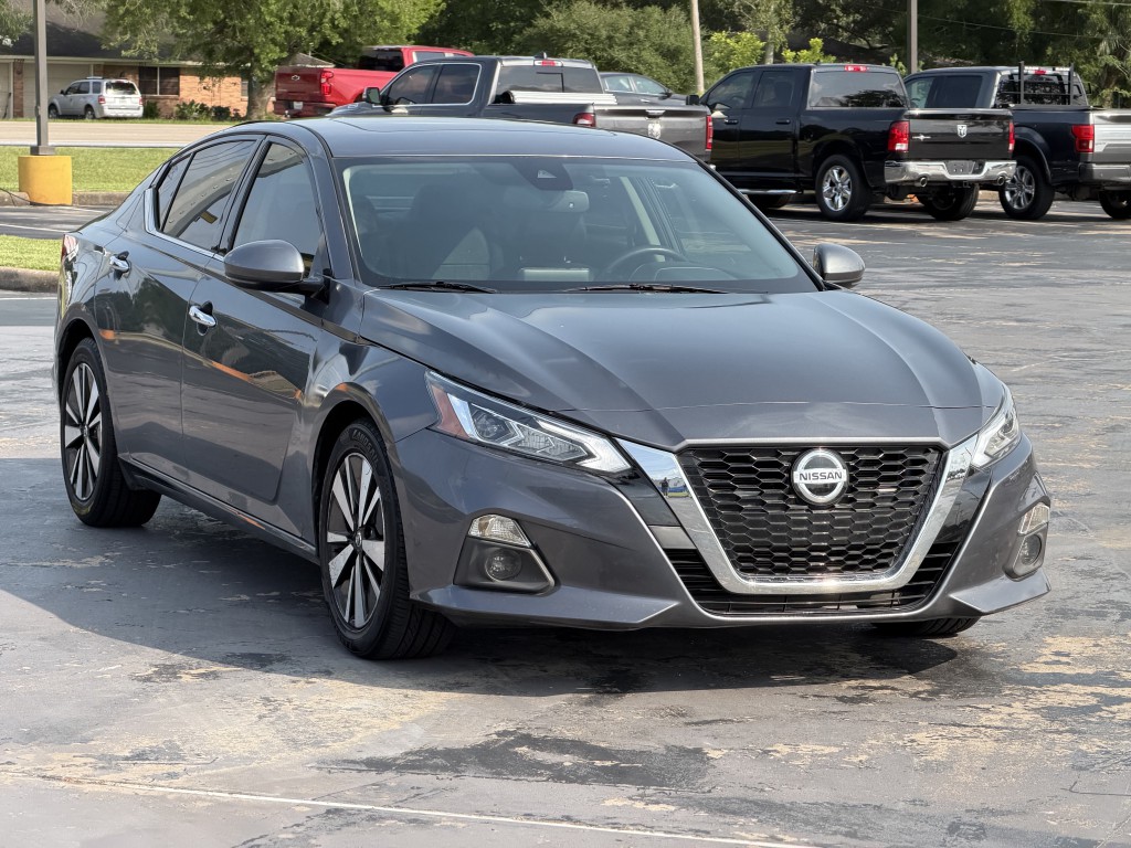 2020 Nissan Altima Image 3
