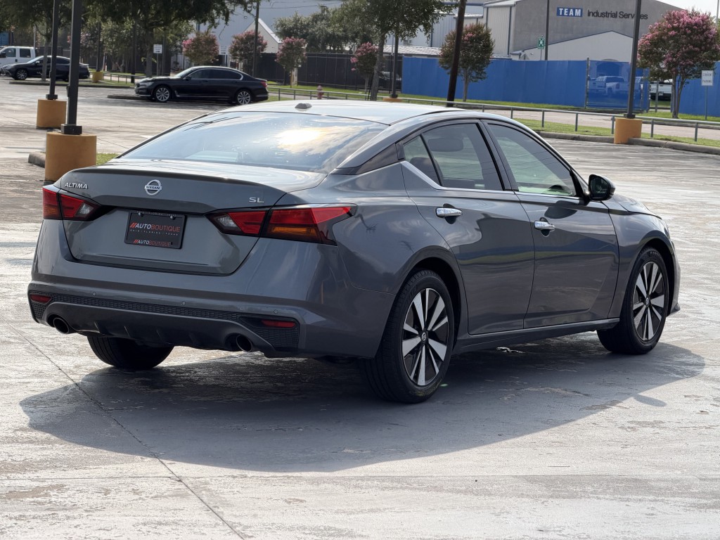 2020 Nissan Altima Image 9