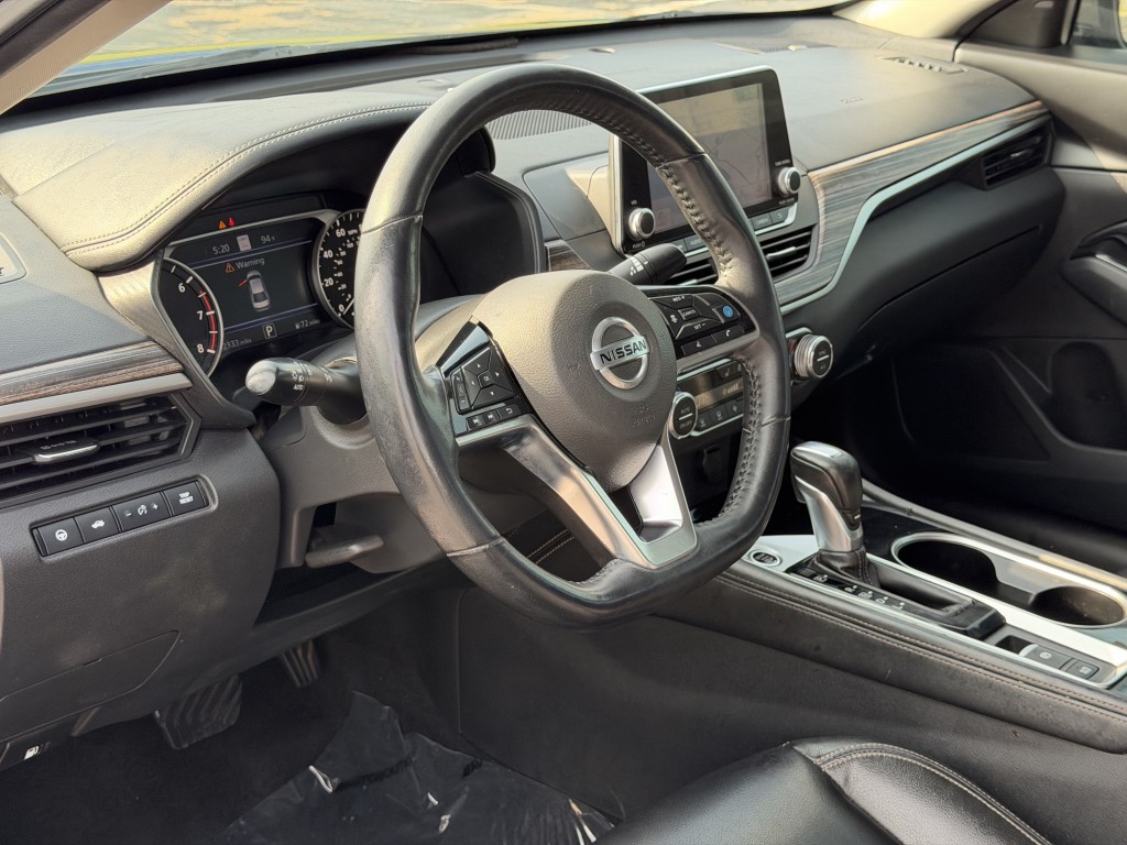 2020 Nissan Altima Image 11