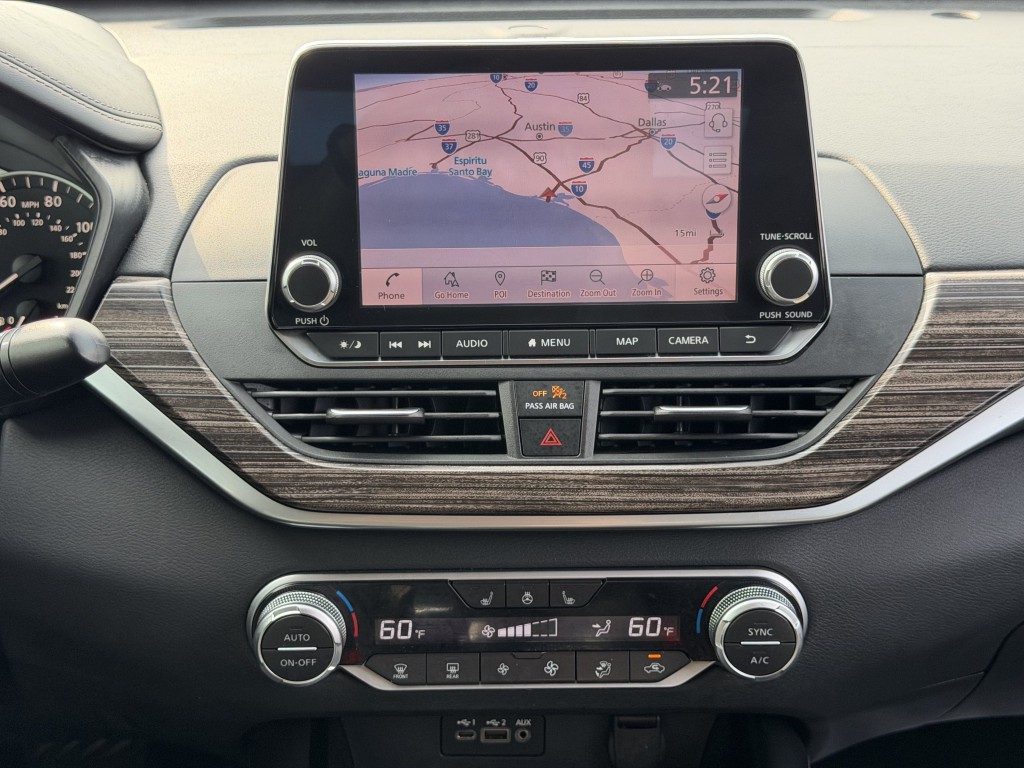 2020 Nissan Altima Image 17