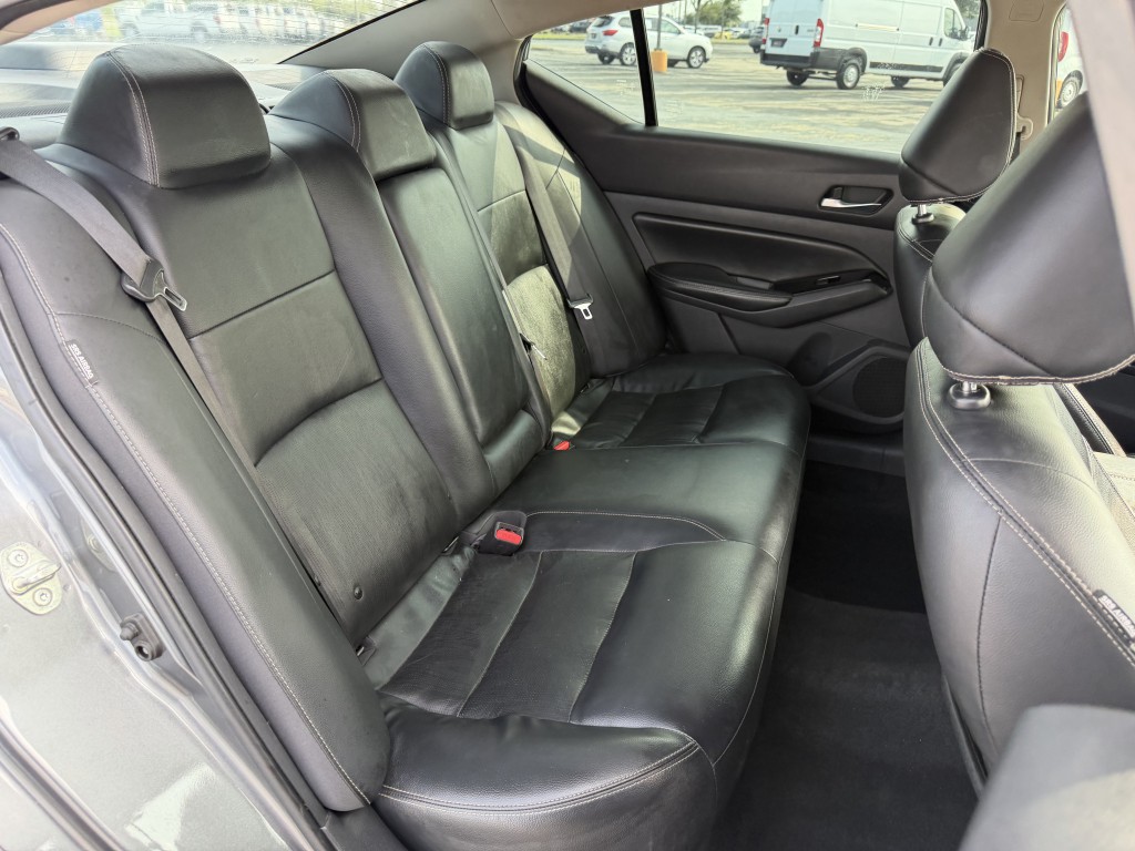 2020 Nissan Altima Image 22