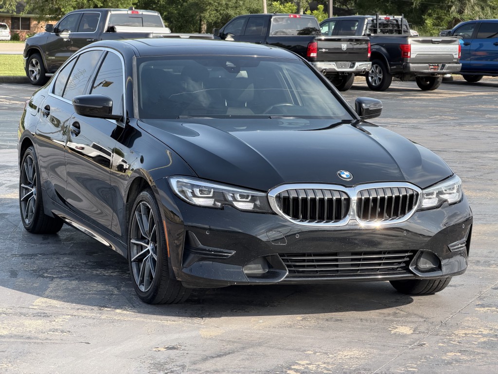 2019 BMW 3 Series Image 3