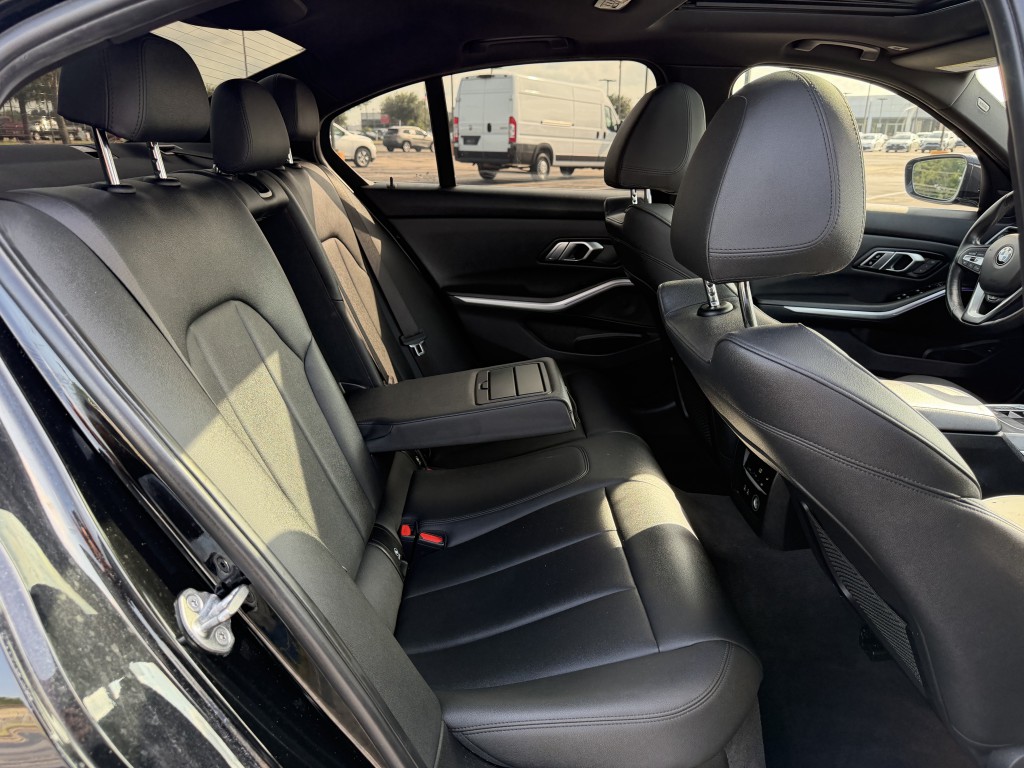2019 BMW 3 Series Image 26