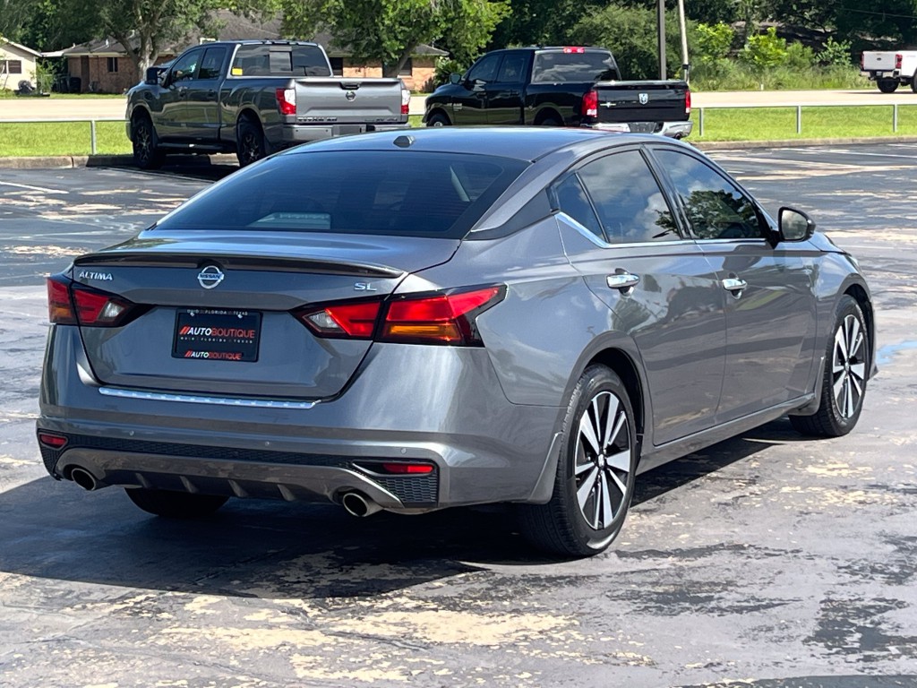 2022 Nissan Altima Image 9