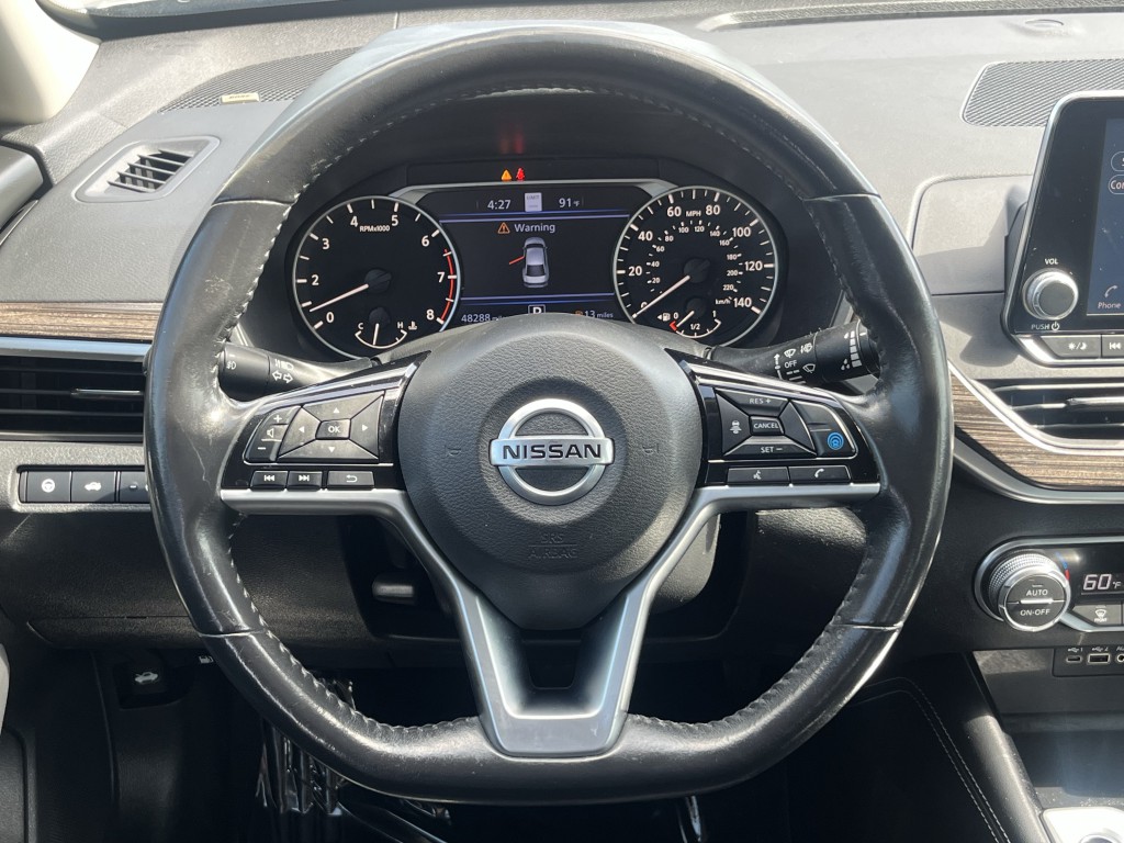 2022 Nissan Altima Image 17
