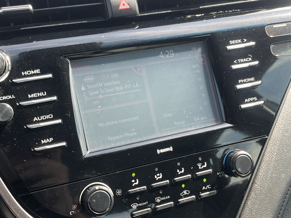 2020 Toyota Camry Image 8