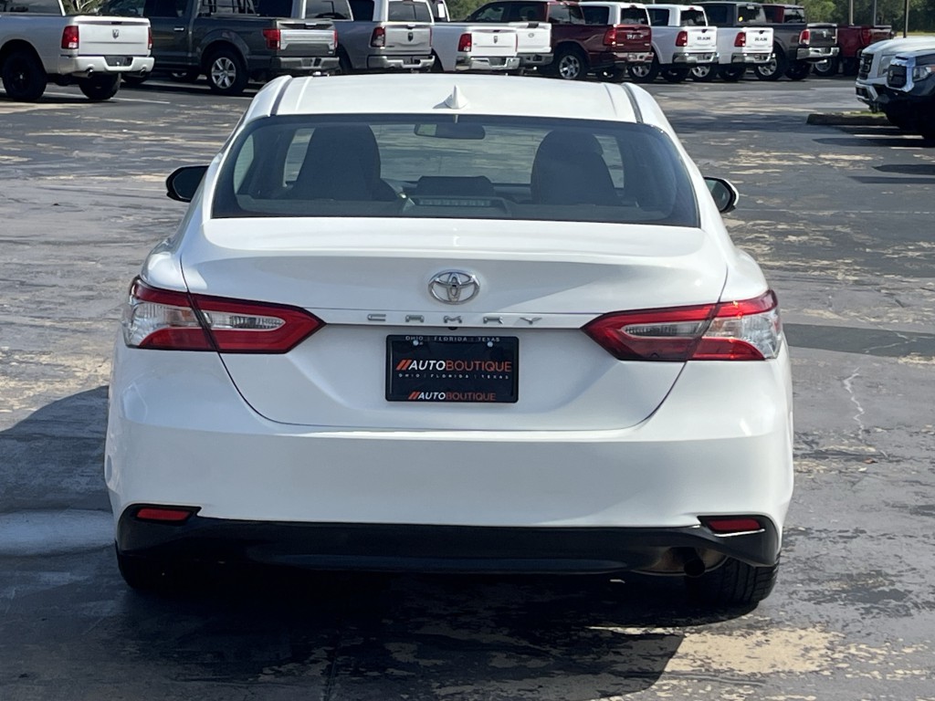 2020 Toyota Camry Image 9