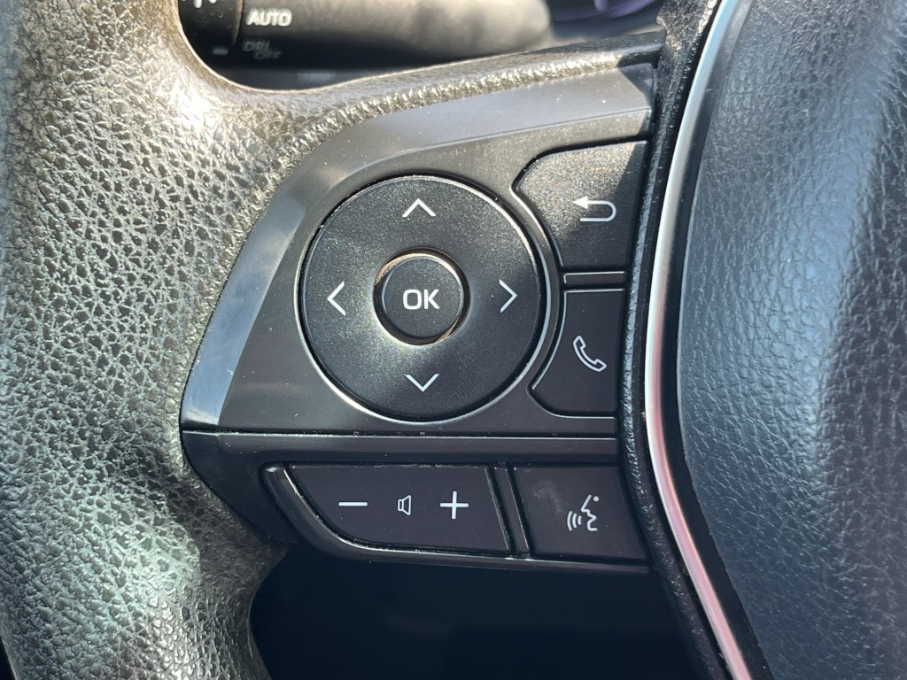 2020 Toyota Camry Image 18