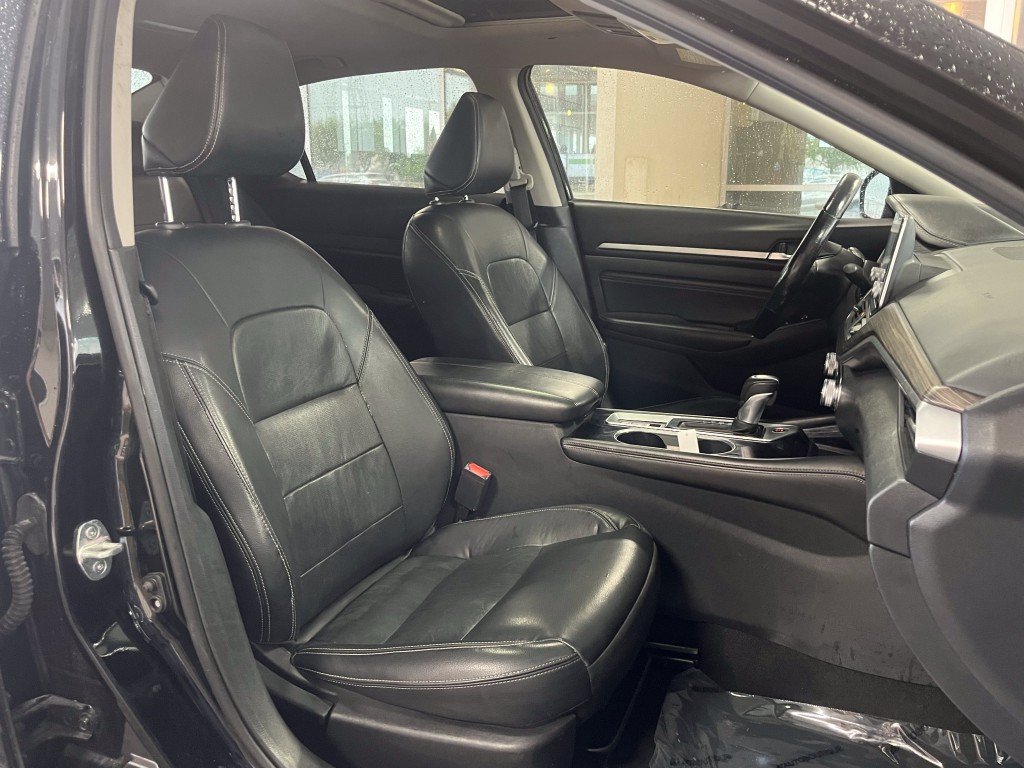 2022 Nissan Altima Image 28