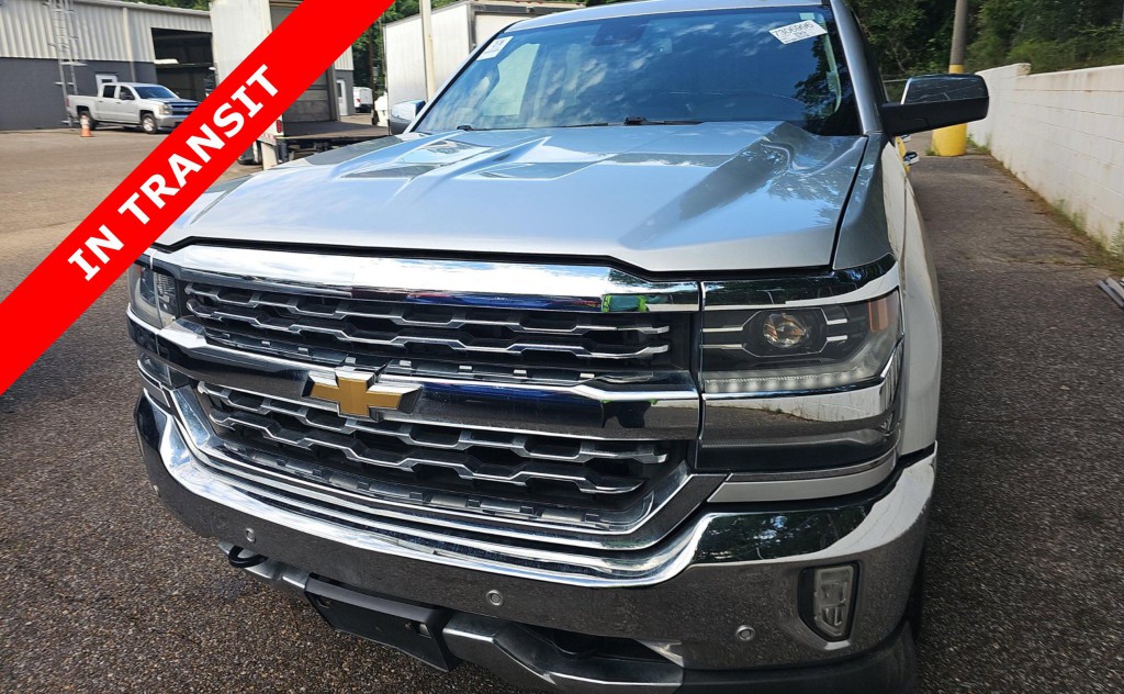 2017 Chevrolet Silverado 1500 Image 1