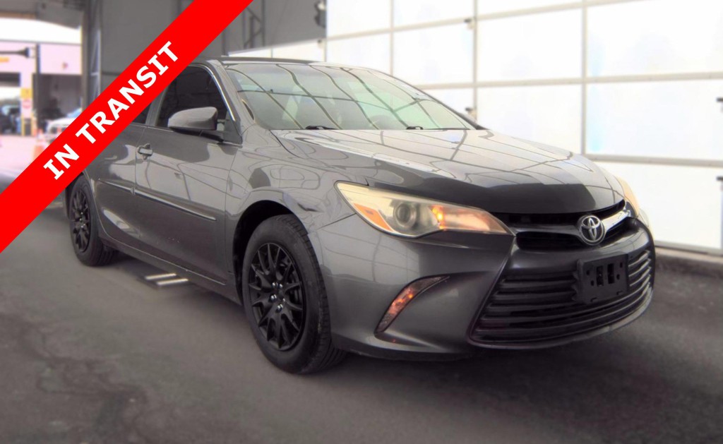 2016 Toyota Camry Image 1