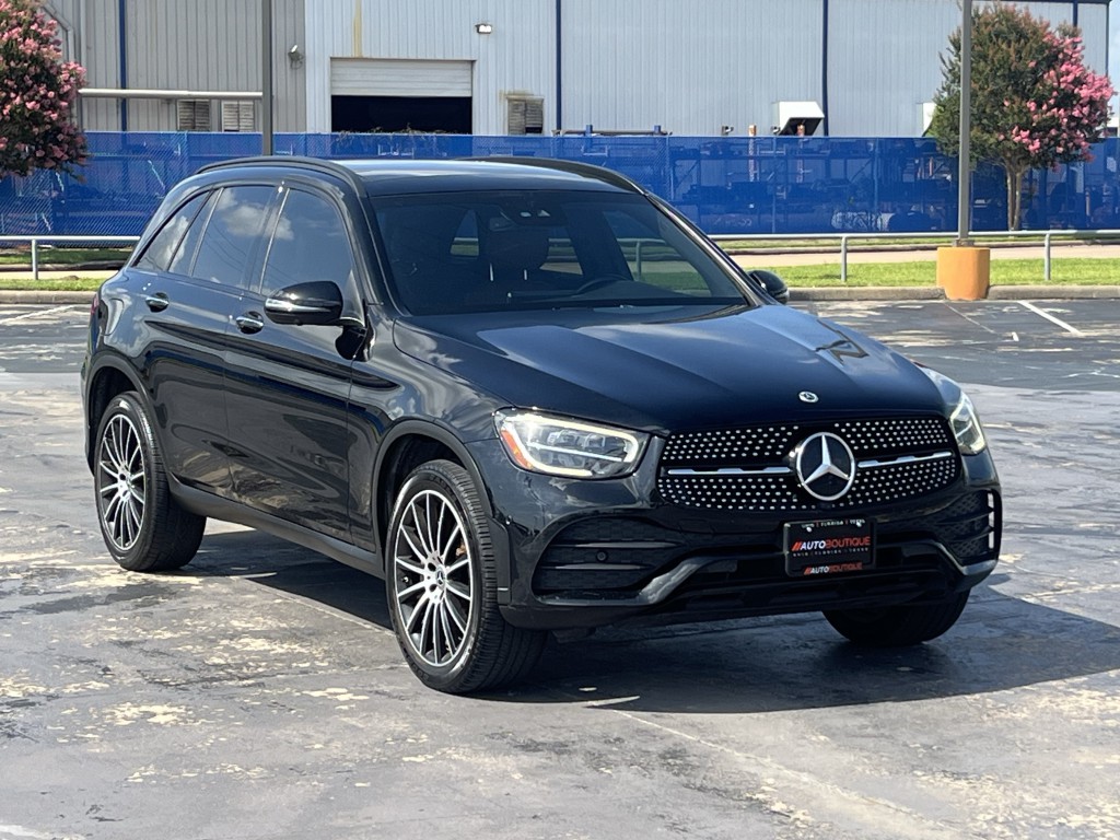 2022 Mercedes-Benz GLC-Class Image 3