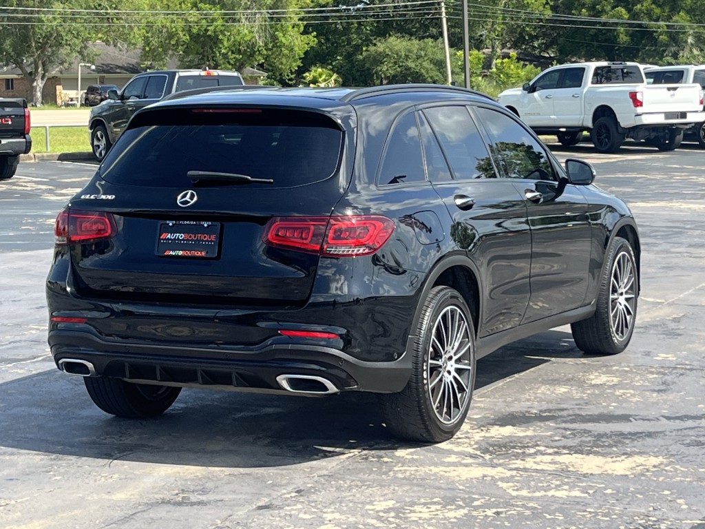 2022 Mercedes-Benz GLC-Class Image 8