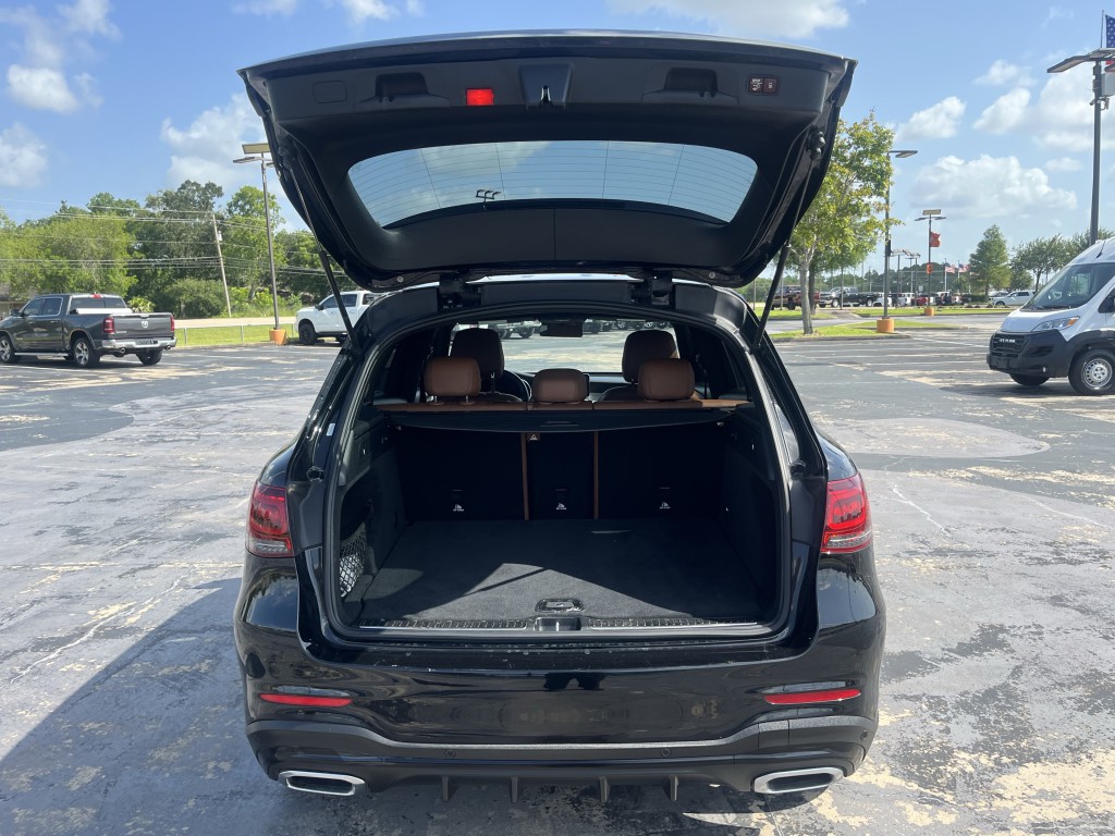 2022 Mercedes-Benz GLC-Class Image 11
