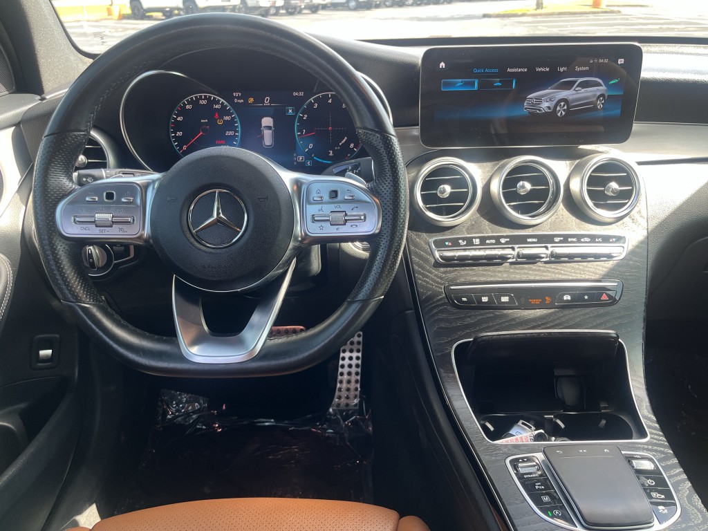 2022 Mercedes-Benz GLC-Class Image 17