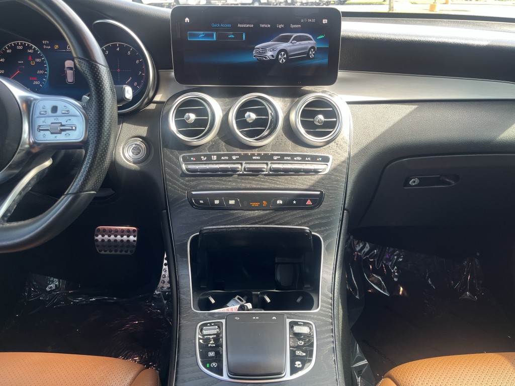 2022 Mercedes-Benz GLC-Class Image 25