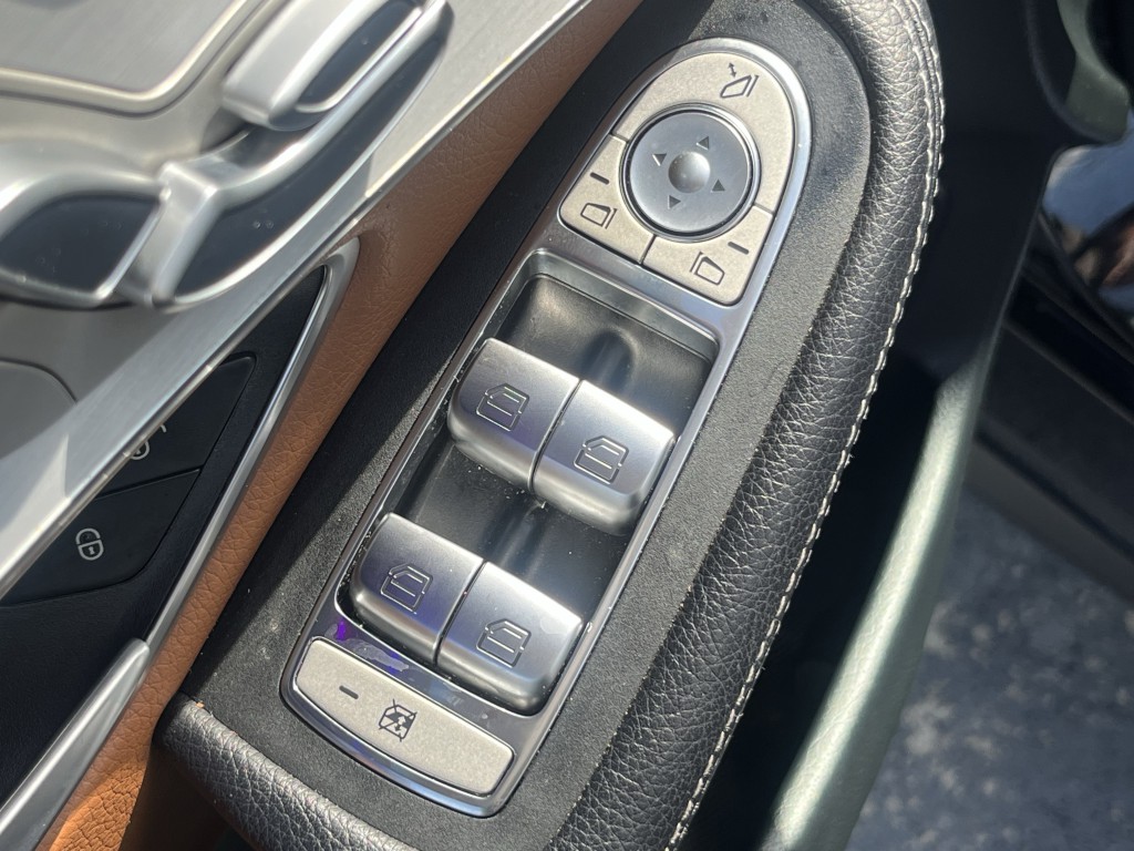 2022 Mercedes-Benz GLC-Class Image 26