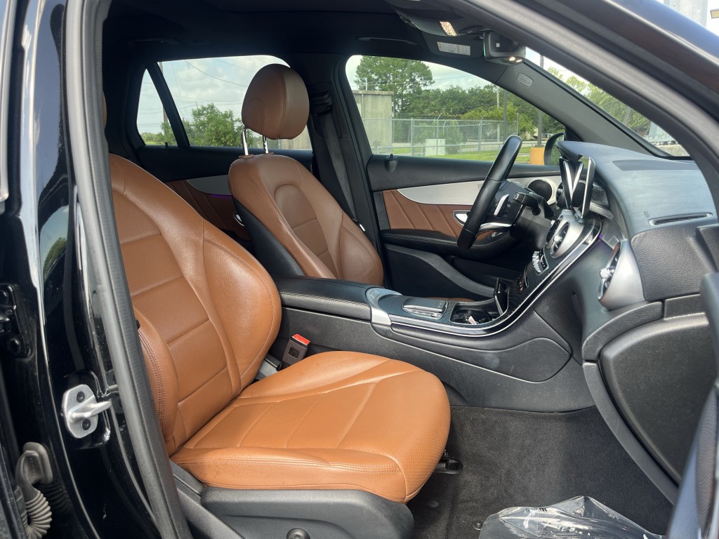 2022 Mercedes-Benz GLC-Class Image 28