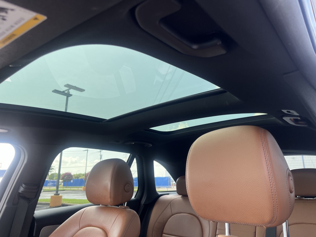 2022 Mercedes-Benz GLC-Class Image 31