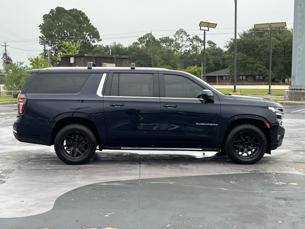 2021 Chevrolet Suburban Image 11