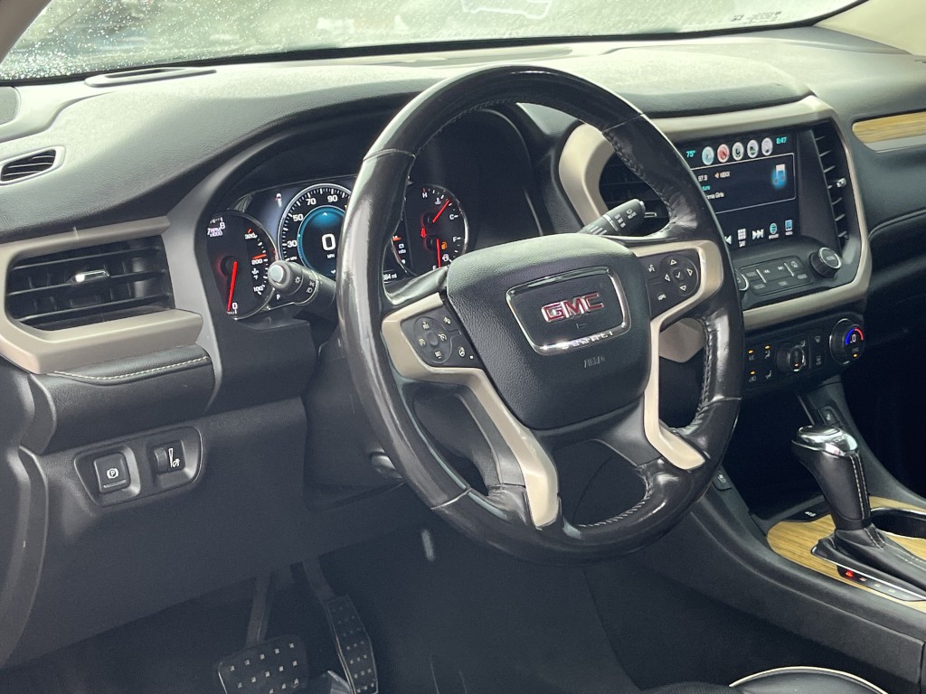 2019 GMC Acadia Image 16