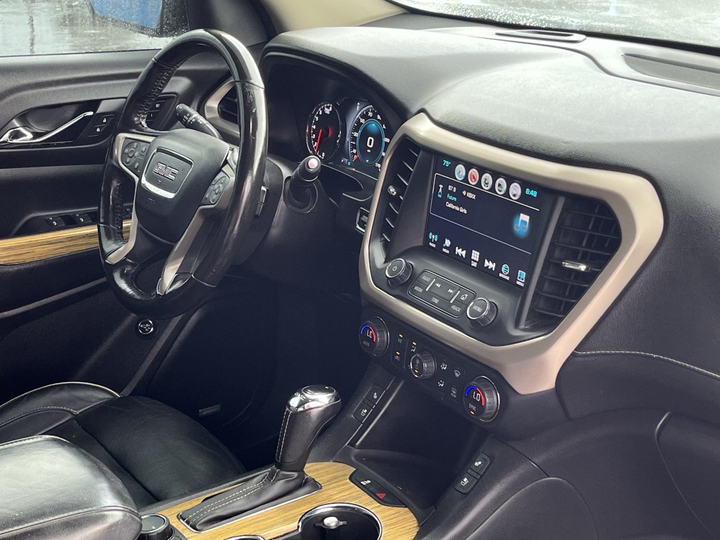 2019 GMC Acadia Image 17
