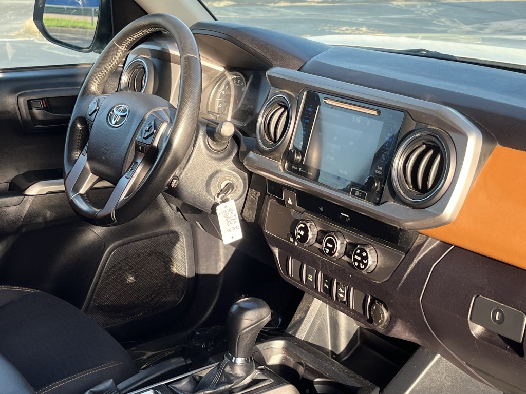 2018 Toyota Tacoma Image 13