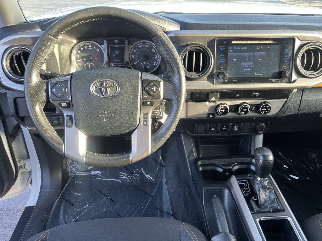 2018 Toyota Tacoma Image 14