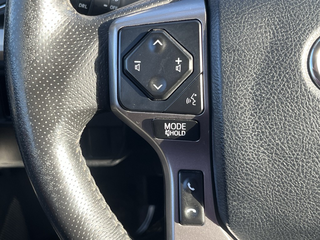 2018 Toyota Tacoma Image 16