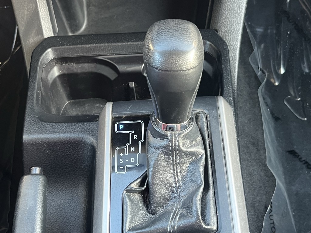 2018 Toyota Tacoma Image 19