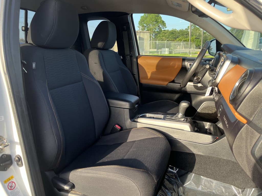 2018 Toyota Tacoma Image 25