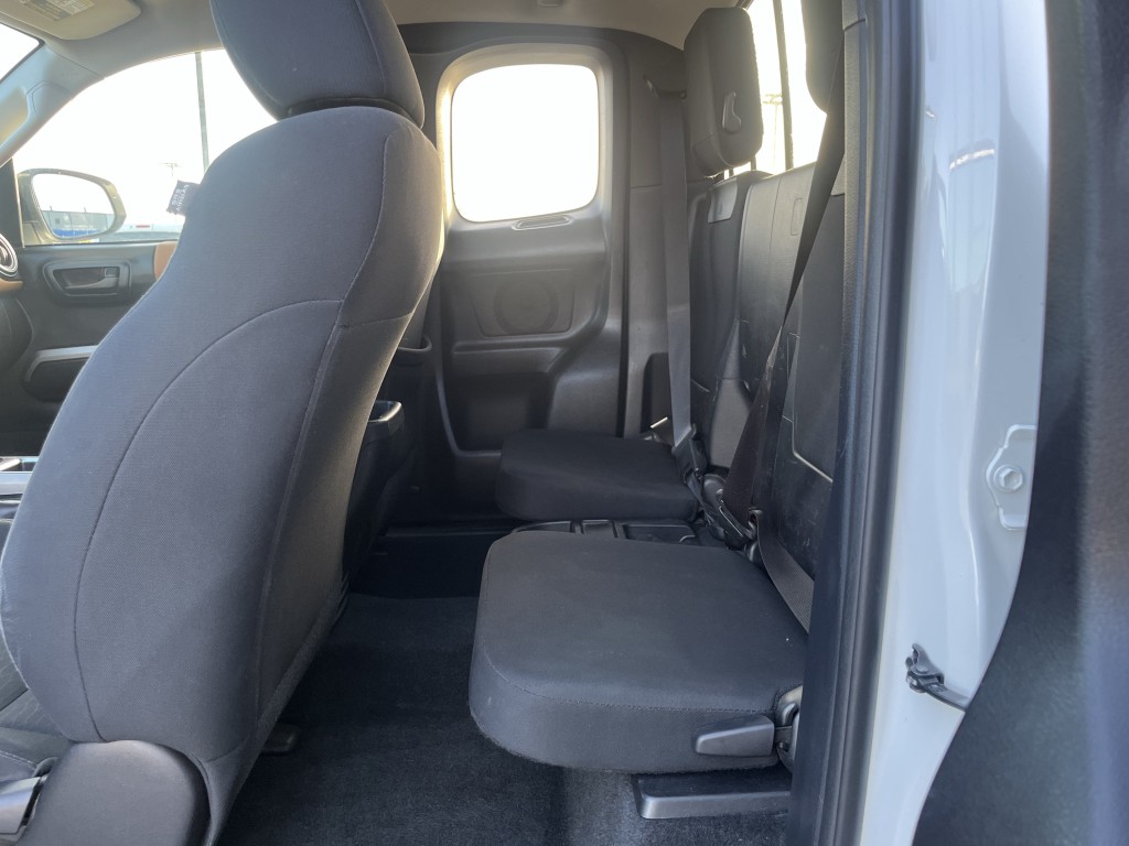 2018 Toyota Tacoma Image 26