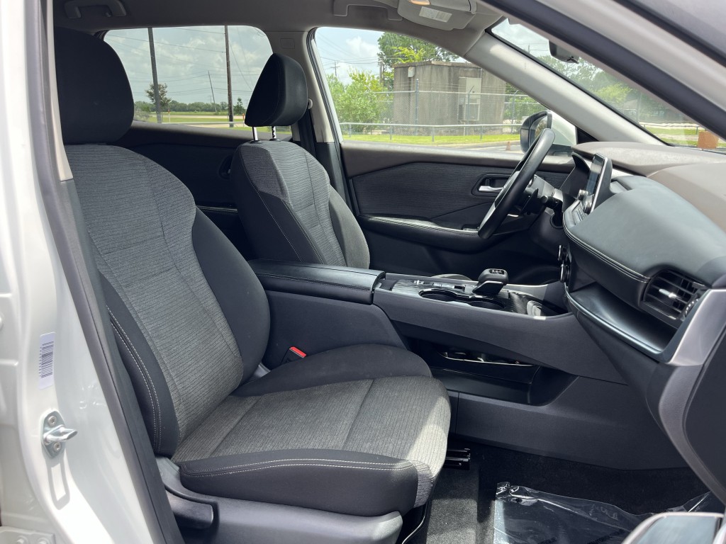 2023 Nissan Rogue Image 28