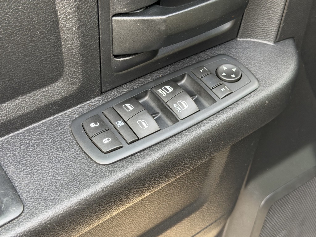 2016 RAM 2500 Image 20