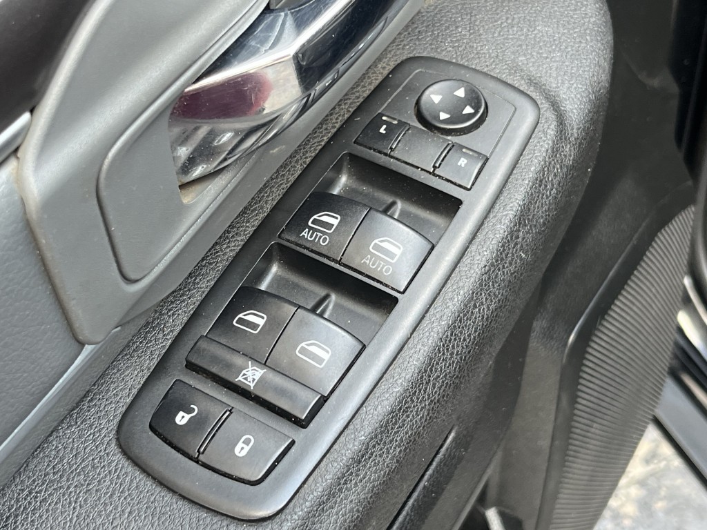 2021 RAM 1500 Image 24