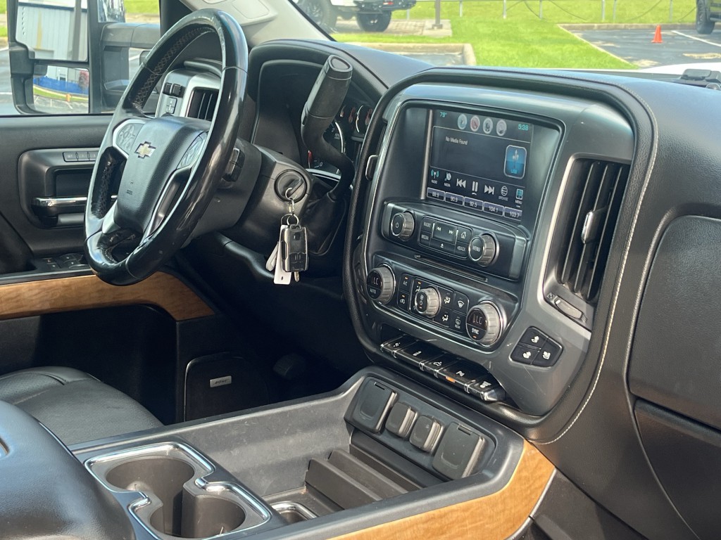 2018 Chevrolet Silverado 1500 Image 13