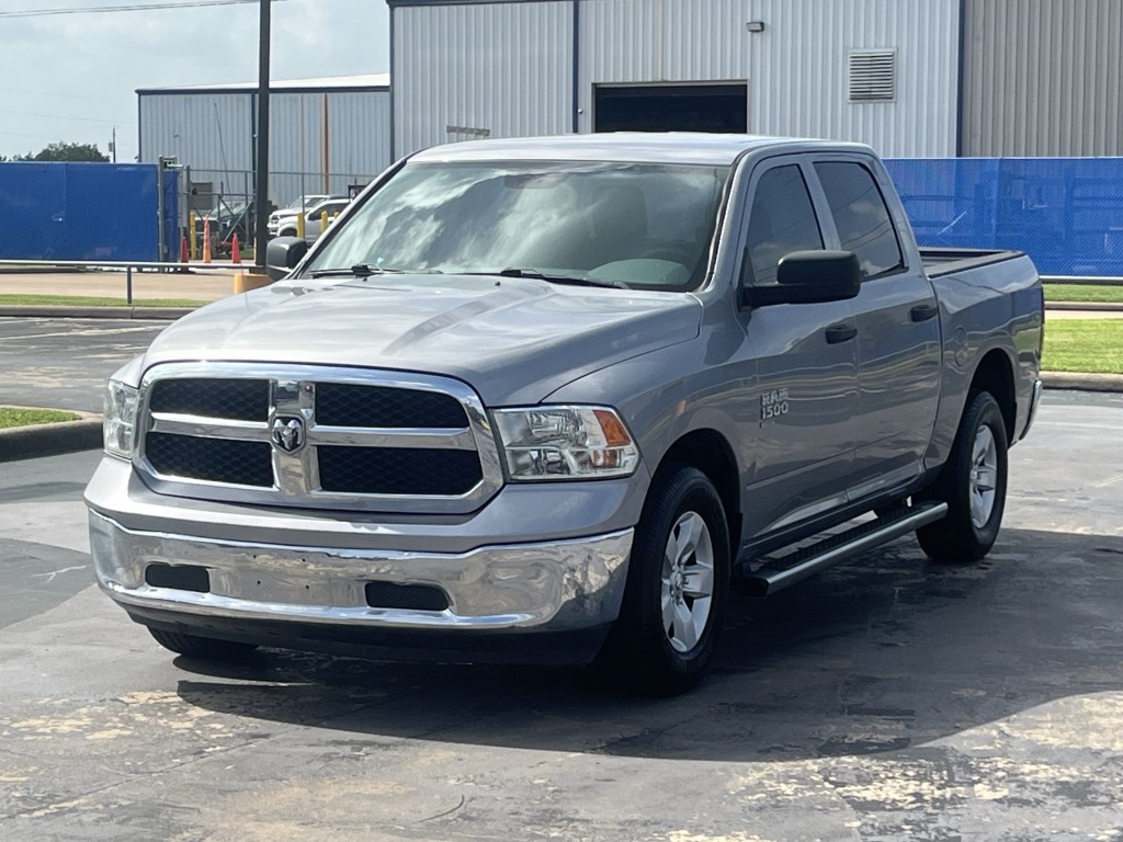 2019 RAM 1500 Image 3