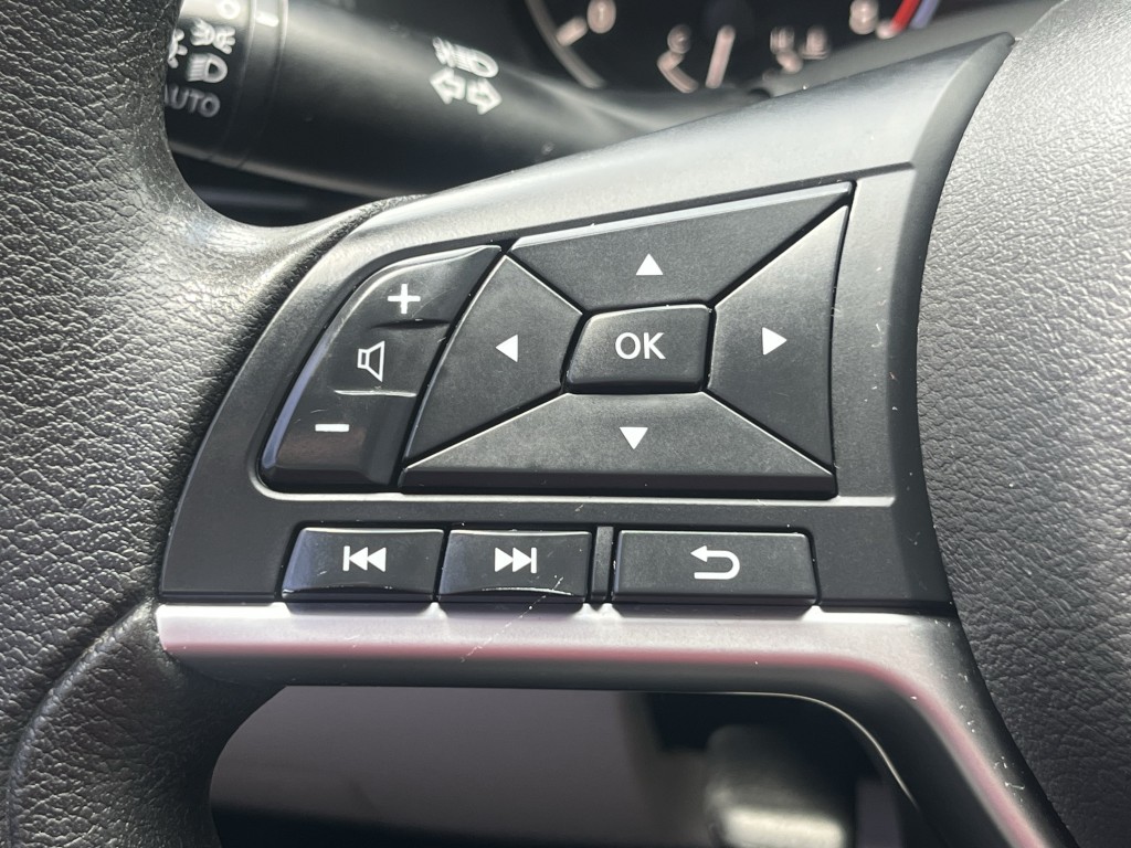 2022 Nissan Altima Image 16
