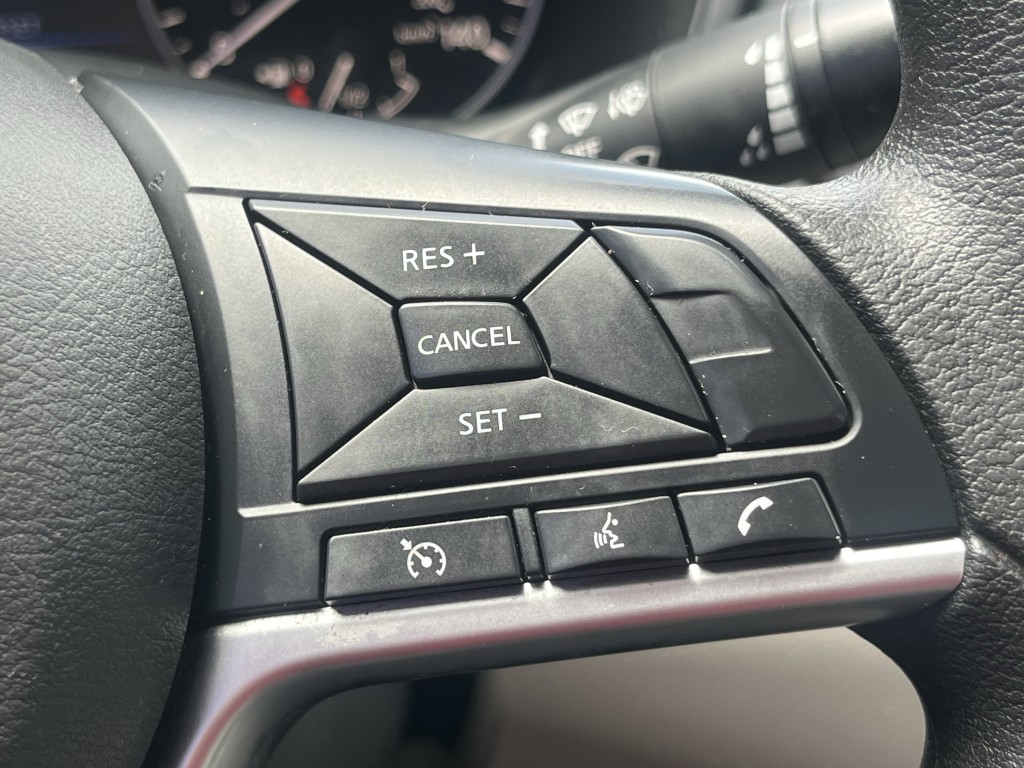 2022 Nissan Altima Image 17