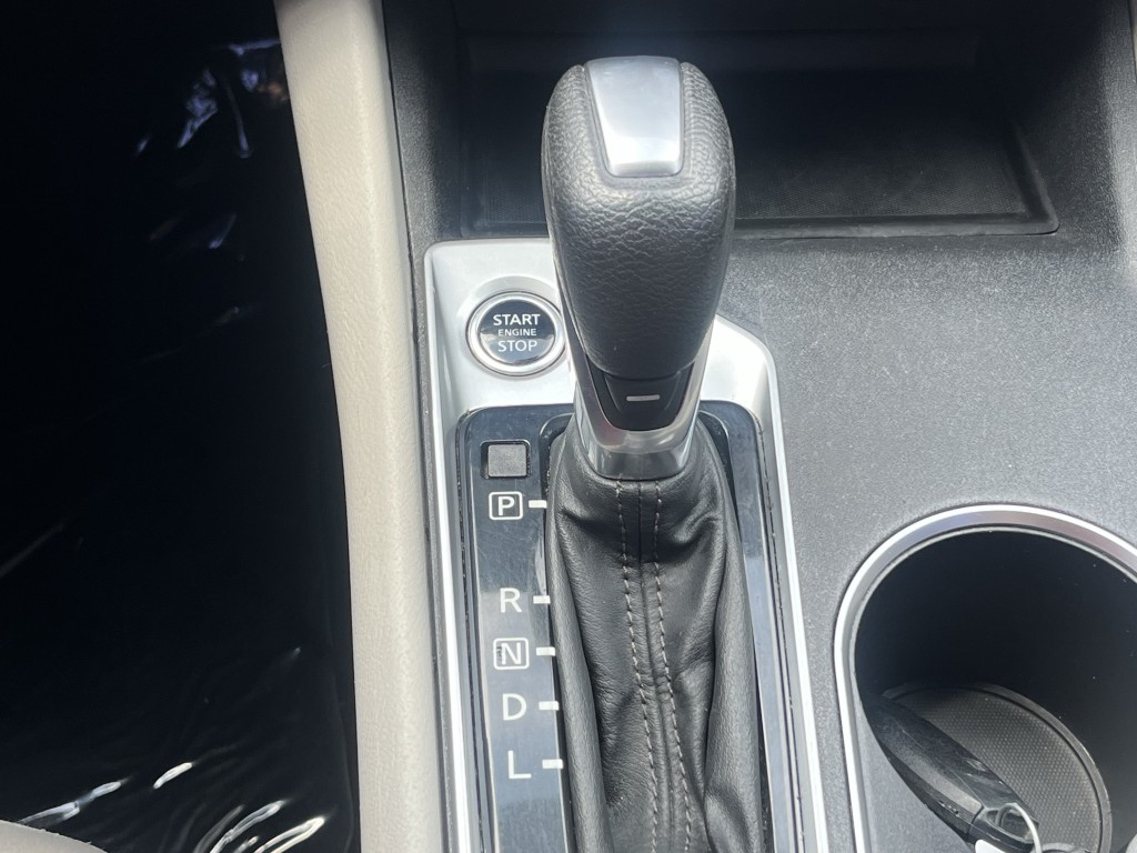 2022 Nissan Altima Image 19