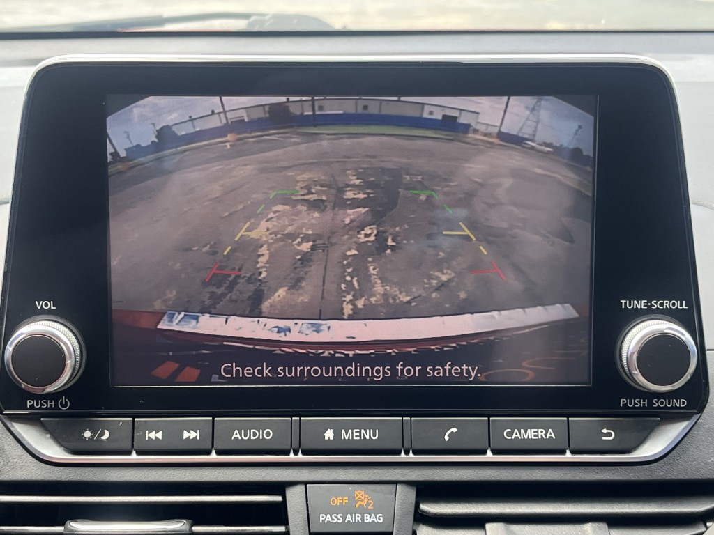 2022 Nissan Altima Image 21